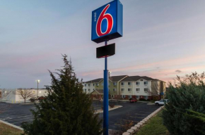  Motel 6-Lincoln, NE  Линкольн